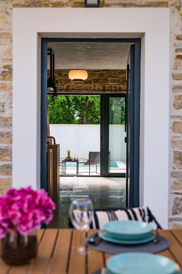 Stone House With Pool Poeta Villa Pridraga ภายนอก รูปภาพ