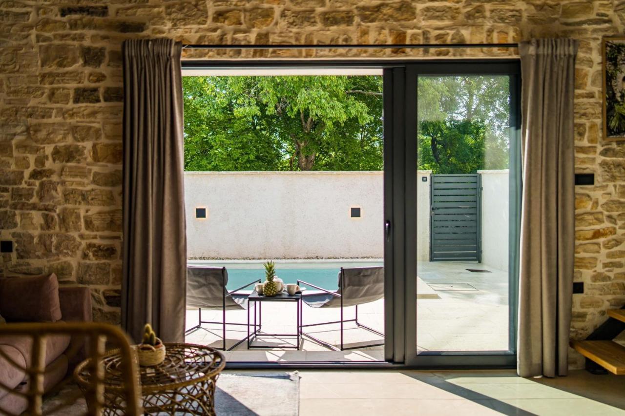 Stone House With Pool Poeta Villa Pridraga ภายนอก รูปภาพ
