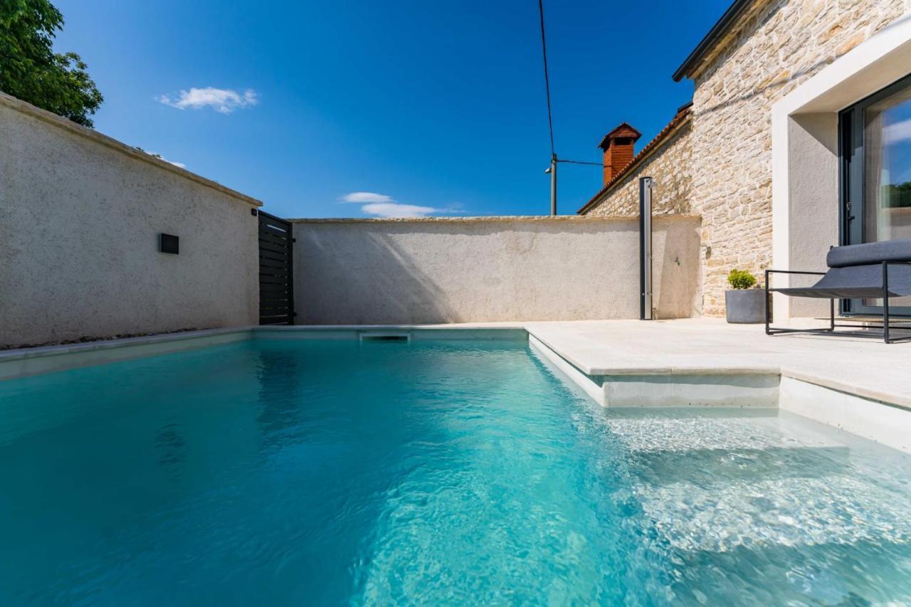 Stone House With Pool Poeta Villa Pridraga ภายนอก รูปภาพ